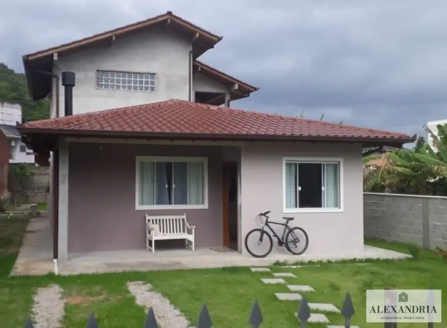 Foto 1 de Casa com 3 quartos à venda, 420m2 em Sambaqui, Florianopolis - SC