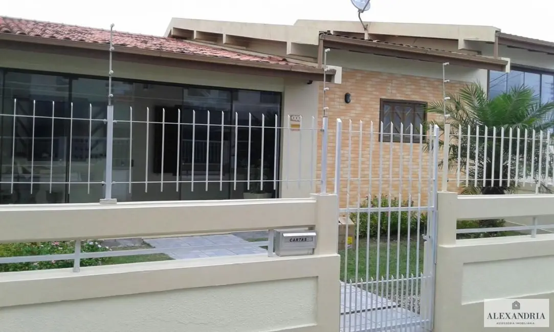 Foto 1 de Casa com 3 quartos à venda, 417m2 em Ingleses do Rio Vermelho, Florianopolis - SC