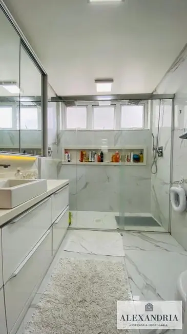 Apartamento com 4 quartos à venda, 230m2 em Centro, Florianopolis - SC - imagem 8 Foto 8 de Apartamento com 4 quartos à venda, 230m2 em Centro, Florianopolis - SC