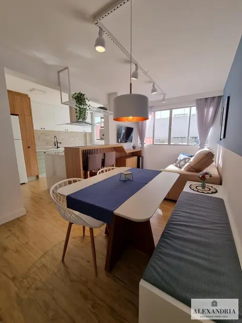 Apartamento com 2 quartos à venda, 76m2 em Centro, Florianopolis - SC - imagem 6 Foto 6 de Apartamento com 2 quartos à venda, 76m2 em Centro, Florianopolis - SC