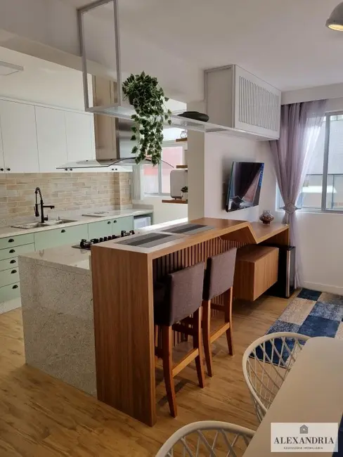 Apartamento com 2 quartos à venda, 76m2 em Centro, Florianopolis - SC - imagem 3 Foto 3 de Apartamento com 2 quartos à venda, 76m2 em Centro, Florianopolis - SC