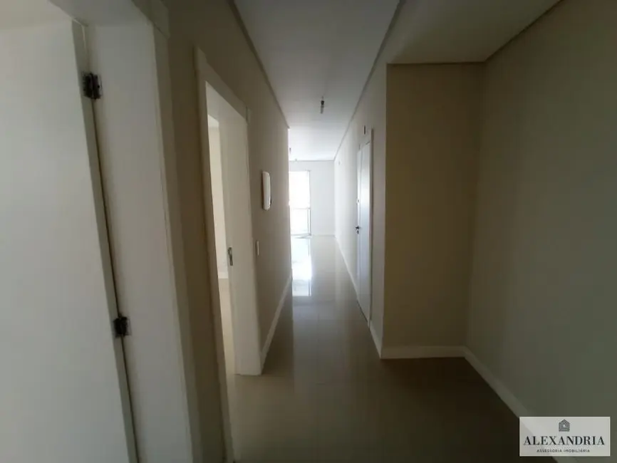 Foto 3 de Apartamento com 2 quartos à venda, 70m2 em Canasvieiras, Florianopolis - SC