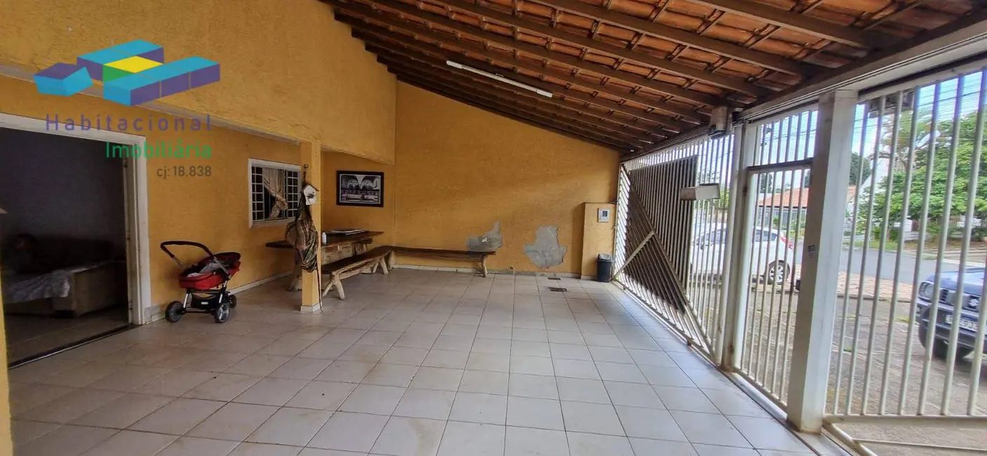 Casa com 2 quartos à venda, 350m2 em Taguatinga - DF - imagem 2 Foto 2 de Casa com 2 quartos à venda, 350m2 em Taguatinga - DF