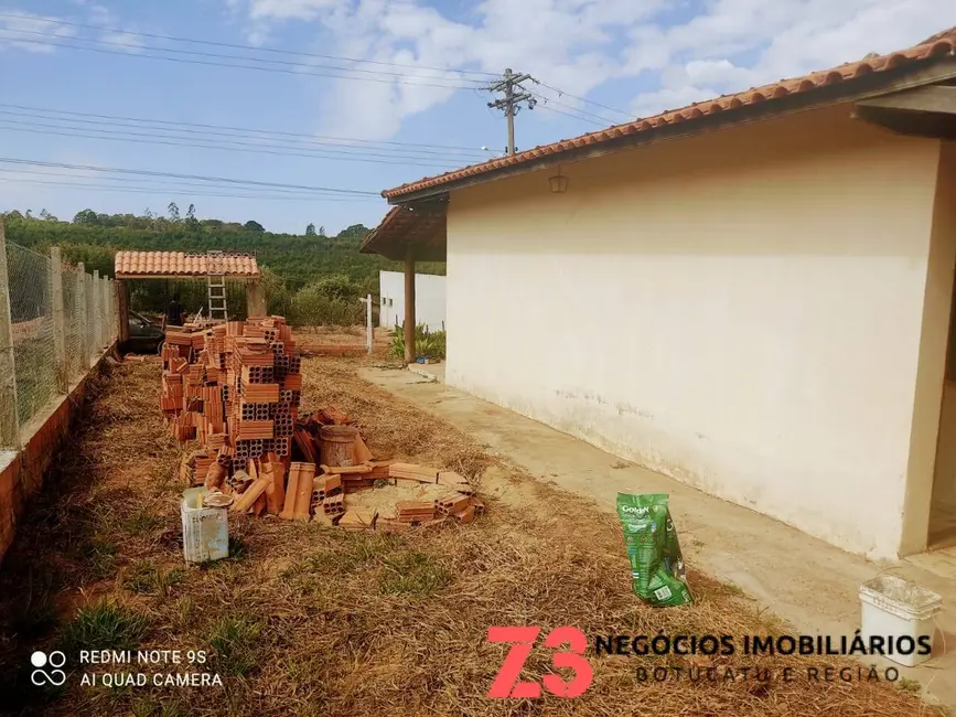 Foto 3 de Chácara com 3 quartos à venda, 1000m2 em Botucatu - SP