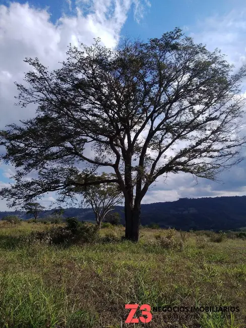 Foto 3 de Chácara à venda, 20000m2 em Botucatu - SP