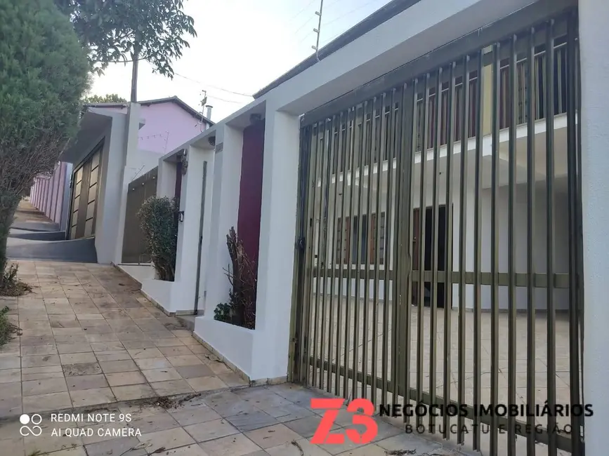Foto 2 de Sobrado com 3 quartos à venda, 350m2 em Jardim Paraíso, Botucatu - SP