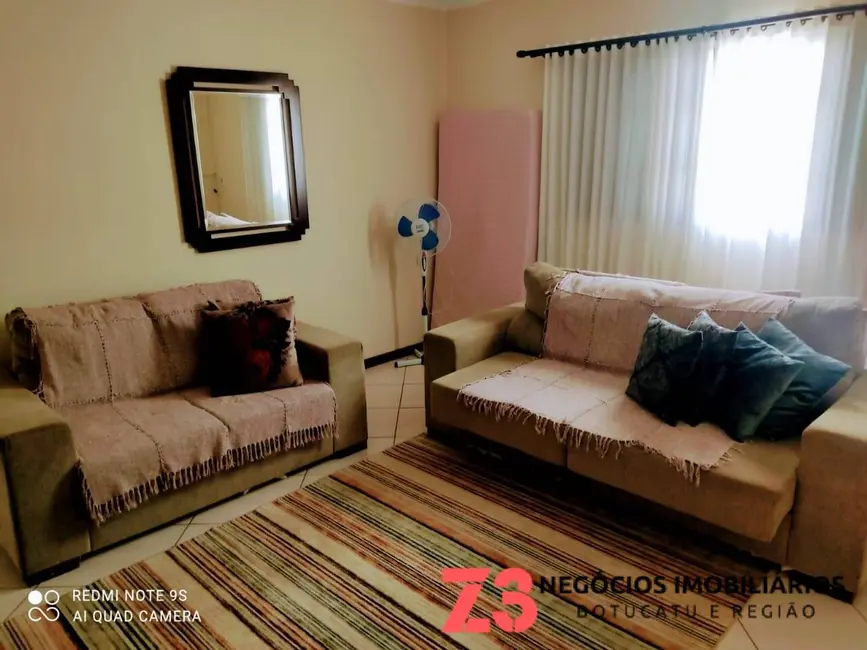 Foto 6 de Sobrado com 4 quartos à venda e para alugar, 151m2 em Vila Nogueira, Botucatu - SP