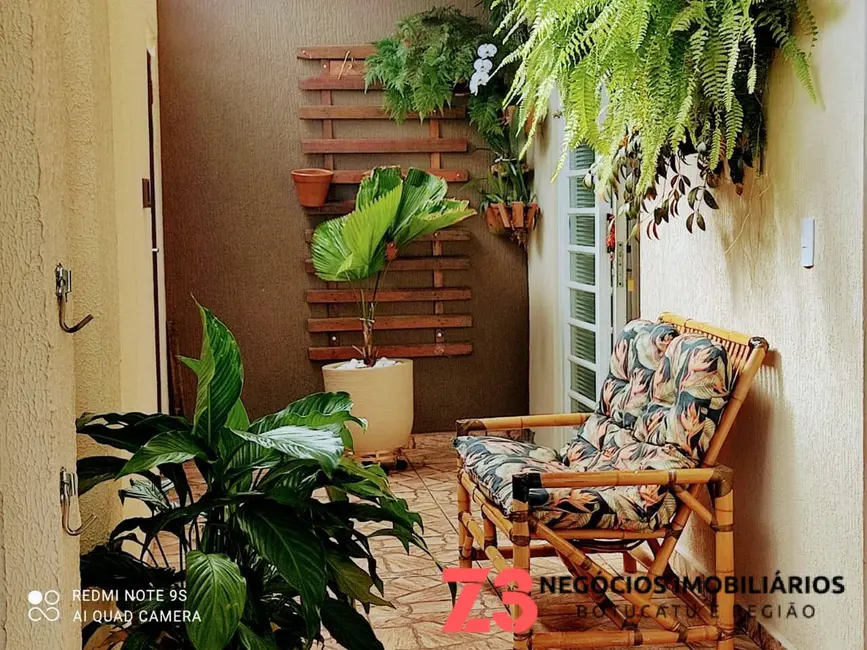 Foto 1 de Sobrado com 4 quartos à venda e para alugar, 151m2 em Vila Nogueira, Botucatu - SP