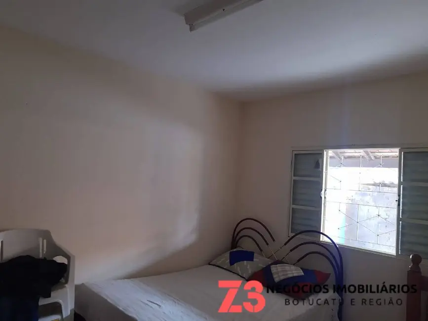 Foto 5 de Casa com 2 quartos à venda, 189m2 em Botucatu - SP