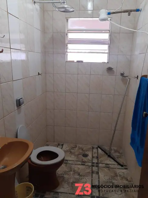 Foto 6 de Casa com 2 quartos à venda, 189m2 em Botucatu - SP