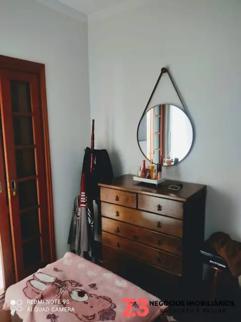 Foto 4 de Sobrado com 3 quartos à venda em Vila Cidade Jardim, Botucatu - SP