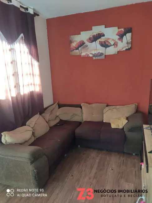 Casa com 2 quartos à venda, 200m2 em Botucatu - SP - imagem 9 Foto 9 de Casa com 2 quartos à venda, 200m2 em Botucatu - SP