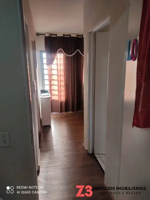 Casa com 2 quartos à venda, 200m2 em Botucatu - SP - imagem 4 Foto 4 de Casa com 2 quartos à venda, 200m2 em Botucatu - SP