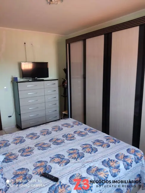 Foto 8 de Sobrado com 3 quartos à venda, 171m2 em Jardim Paraíso II, Botucatu - SP