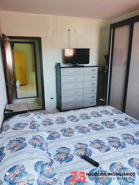 Foto 9 de Sobrado com 3 quartos à venda, 171m2 em Jardim Paraíso II, Botucatu - SP