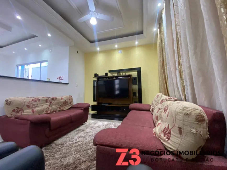 Foto 6 de Casa com 6 quartos à venda, 250m2 em Residencial Cedro, Botucatu - SP