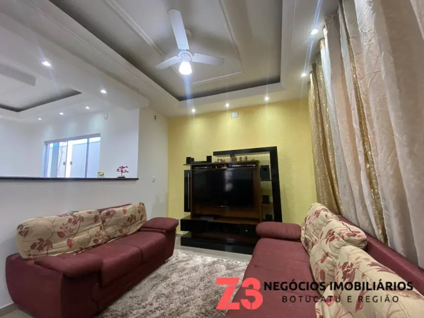 Foto 8 de Casa com 6 quartos à venda, 250m2 em Residencial Cedro, Botucatu - SP