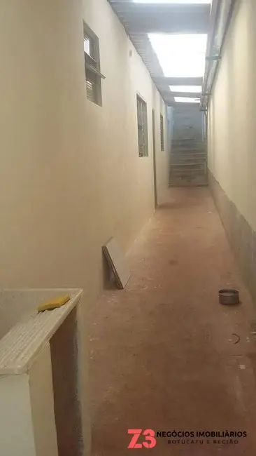 Foto 3 de Casa com 2 quartos à venda, 150m2 em Vila Antártica, Botucatu - SP