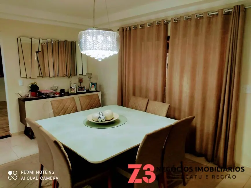 Foto 8 de Sobrado com 3 quartos à venda, 156m2 em Botucatu - SP