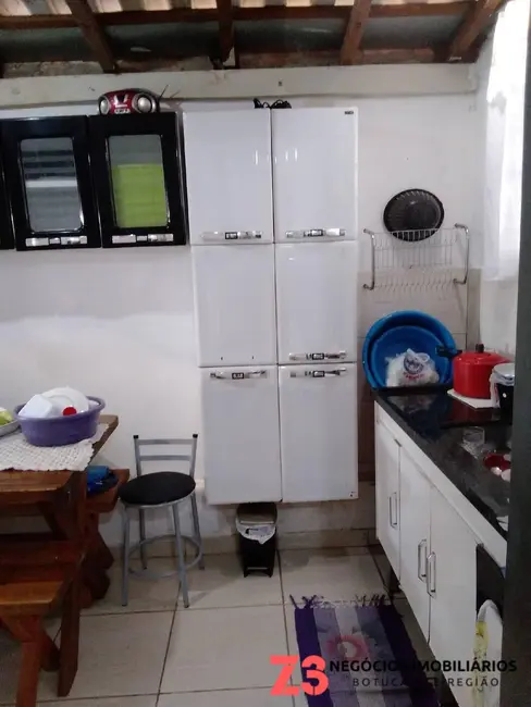 Foto 13 de Casa à venda, 250m2 em Botucatu - SP
