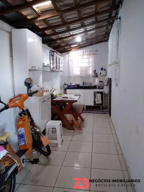 Foto 15 de Casa à venda, 250m2 em Botucatu - SP