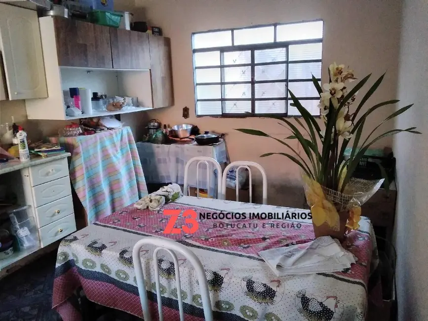 Foto 9 de Casa com 3 quartos à venda, 360m2 em Jardim Aeroporto, Botucatu - SP