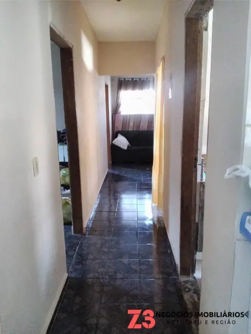Foto 8 de Casa com 3 quartos à venda, 360m2 em Jardim Aeroporto, Botucatu - SP