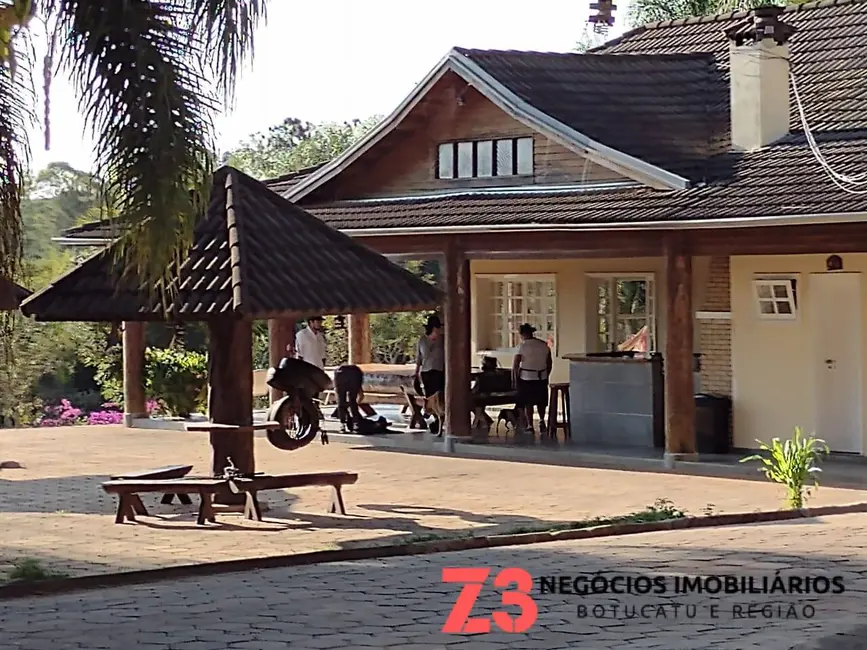 Foto 3 de Fazenda / Haras à venda e para alugar, 22m2 em Centro, Botucatu - SP