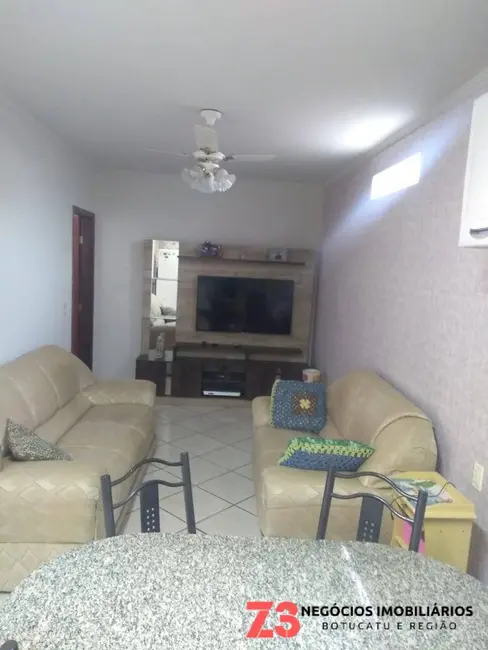 Foto 4 de Casa com 2 quartos à venda, 308m2 em Botucatu - SP