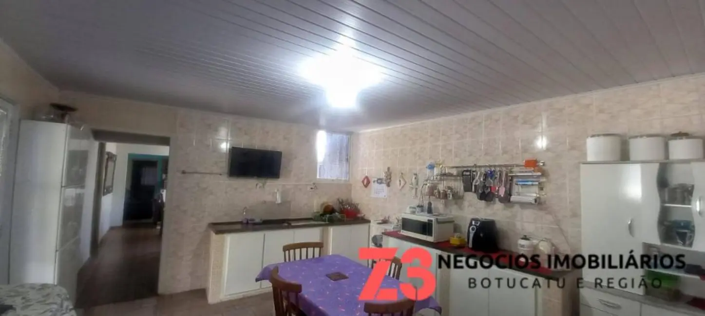 Foto 6 de Casa com 4 quartos à venda, 203m2 em Vila Antártica, Botucatu - SP