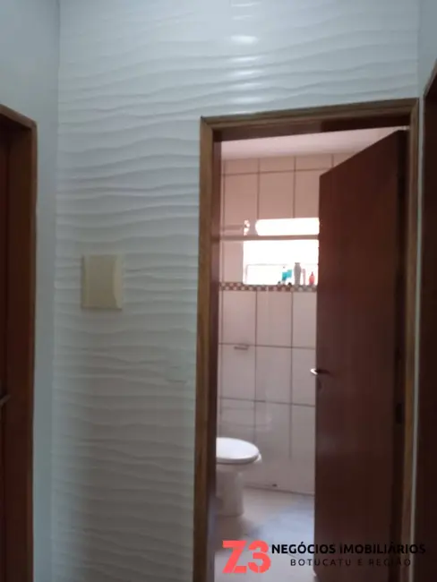 Foto 7 de Casa com 2 quartos à venda, 500m2 em Botucatu - SP