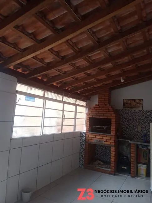 Foto 5 de Casa com 2 quartos à venda, 500m2 em Botucatu - SP