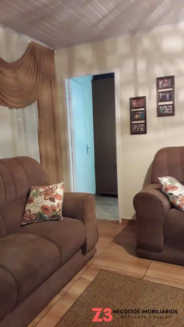 Foto 9 de Casa com 3 quartos à venda em Botucatu - SP