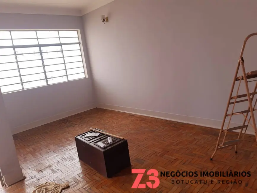 Foto 4 de Casa com 3 quartos para alugar em Centro, Botucatu - SP