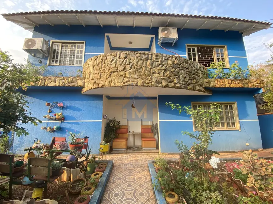 Foto 1 de Casa com 7 quartos à venda, 280m2 em Foz Do Iguacu - PR