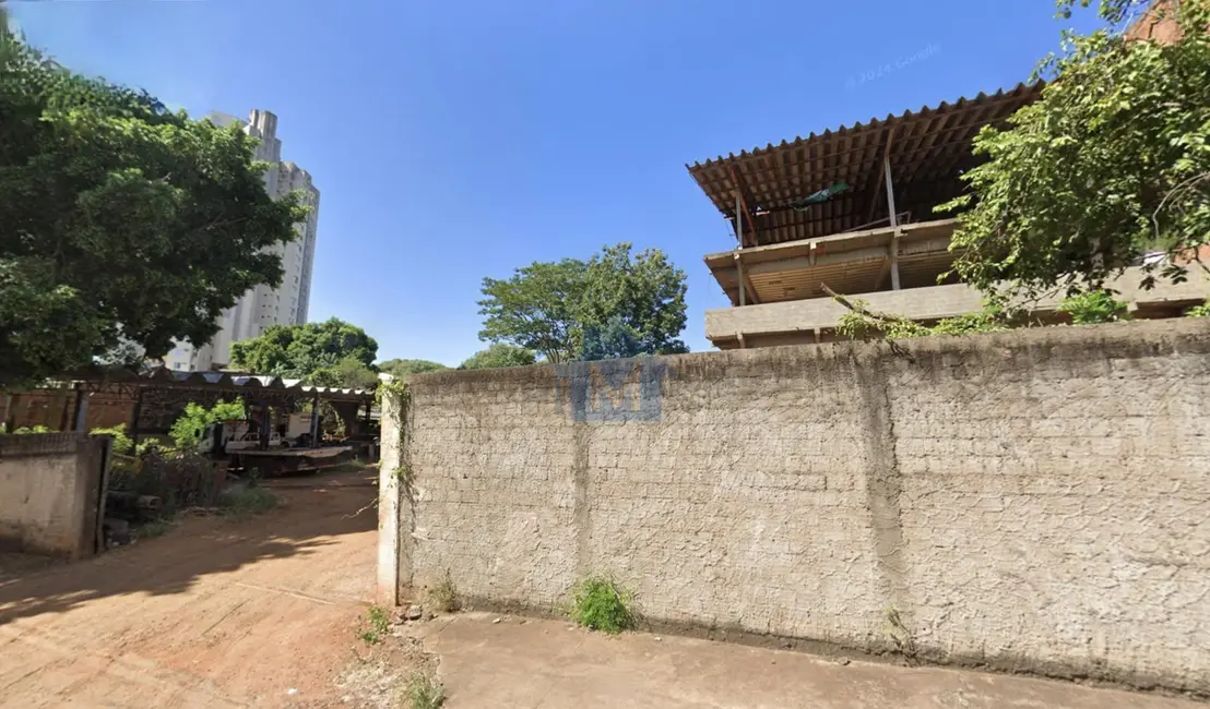 Foto 1 de Terreno / Lote à venda, 3315m2 em Centro, Foz Do Iguacu - PR