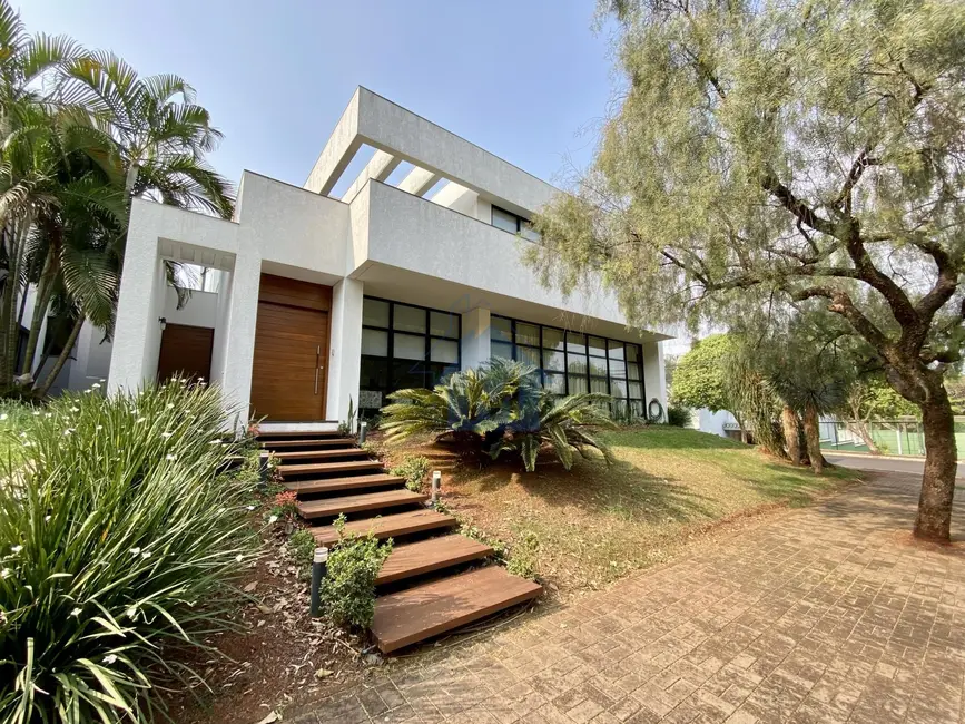 Foto 1 de Casa de Condomínio com 5 quartos à venda, 850m2 em Foz Do Iguacu - PR