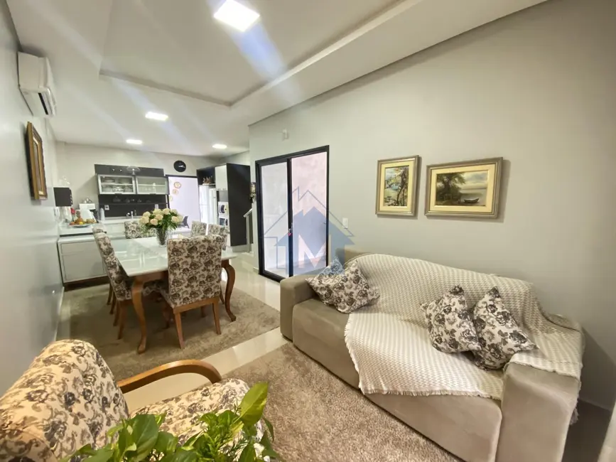 Casa com 3 quartos à venda, 118m2 em Foz Do Iguacu - PR - imagem 4 Foto 4 de Casa com 3 quartos à venda, 118m2 em Foz Do Iguacu - PR