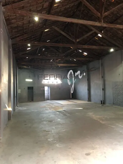 Foto 2 de Armazém / Galpão para alugar, 240m2 em Centro, Taubate - SP