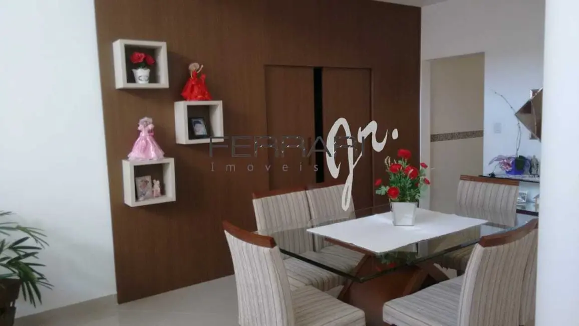 Foto 3 de Sobrado com 4 quartos à venda, 300m2 em Parque São Luís, Taubate - SP