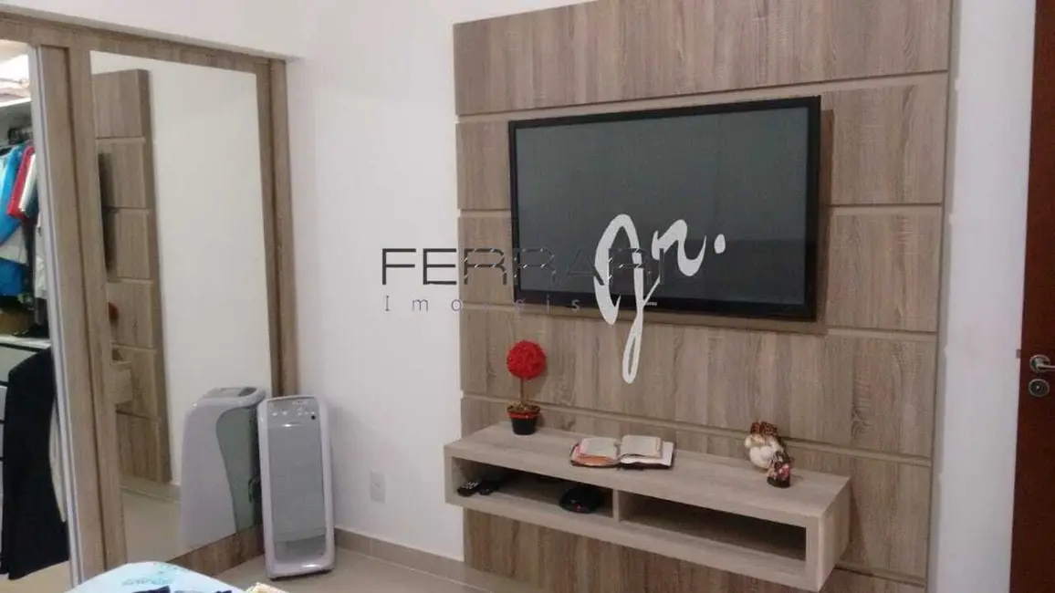 Foto 8 de Sobrado com 4 quartos à venda, 300m2 em Parque São Luís, Taubate - SP