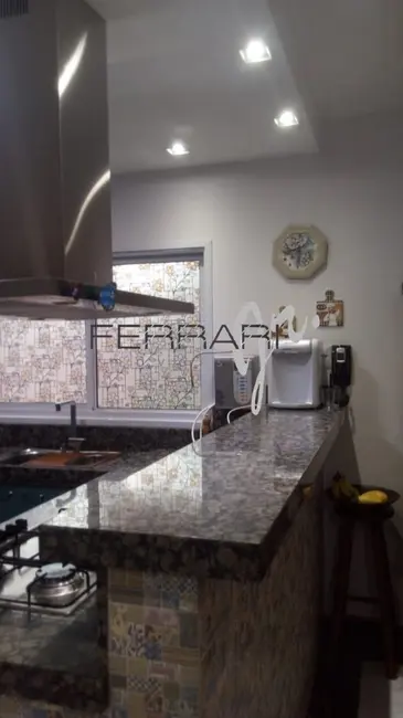 Foto 9 de Sobrado com 4 quartos à venda, 300m2 em Parque São Luís, Taubate - SP