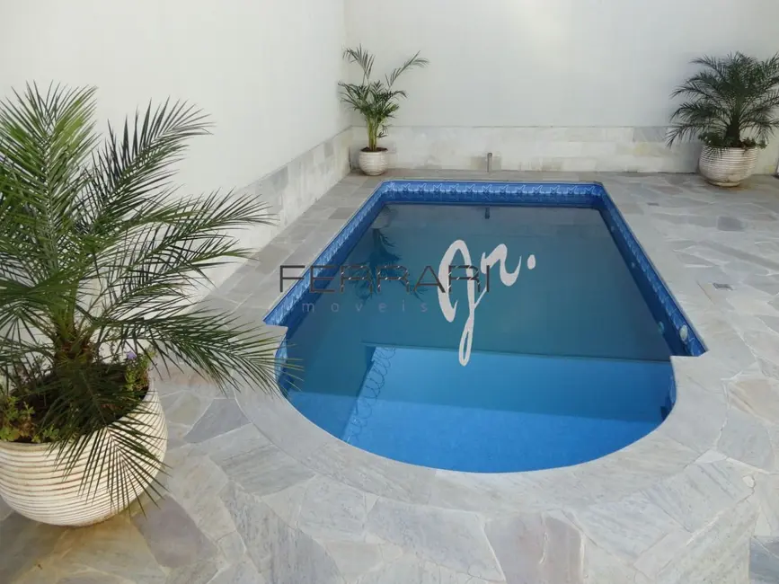 Foto 5 de Sobrado com 4 quartos à venda, 300m2 em Parque São Luís, Taubate - SP