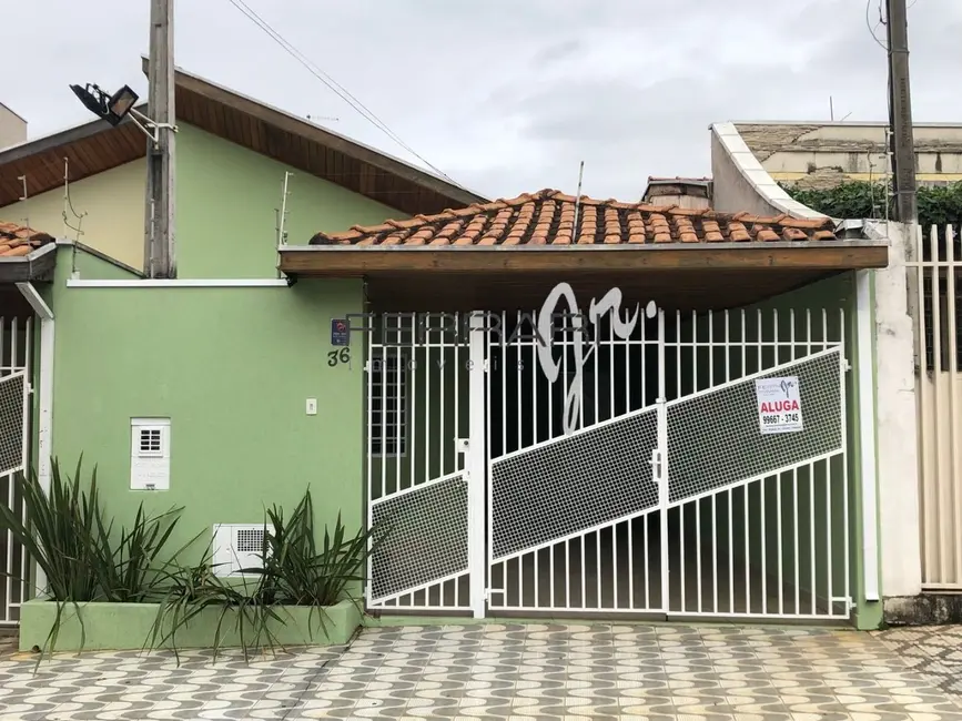 Foto 1 de Casa com 4 quartos para alugar, 156m2 em Centro, Taubate - SP