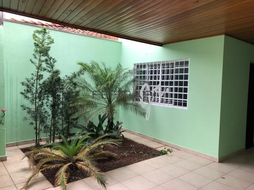 Foto 3 de Casa com 4 quartos para alugar, 156m2 em Centro, Taubate - SP