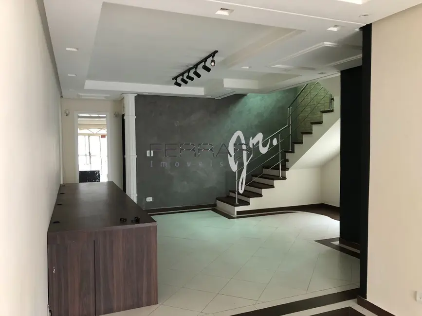 Foto 5 de Sobrado com 3 quartos à venda e para alugar, 250m2 em Centro, Taubate - SP