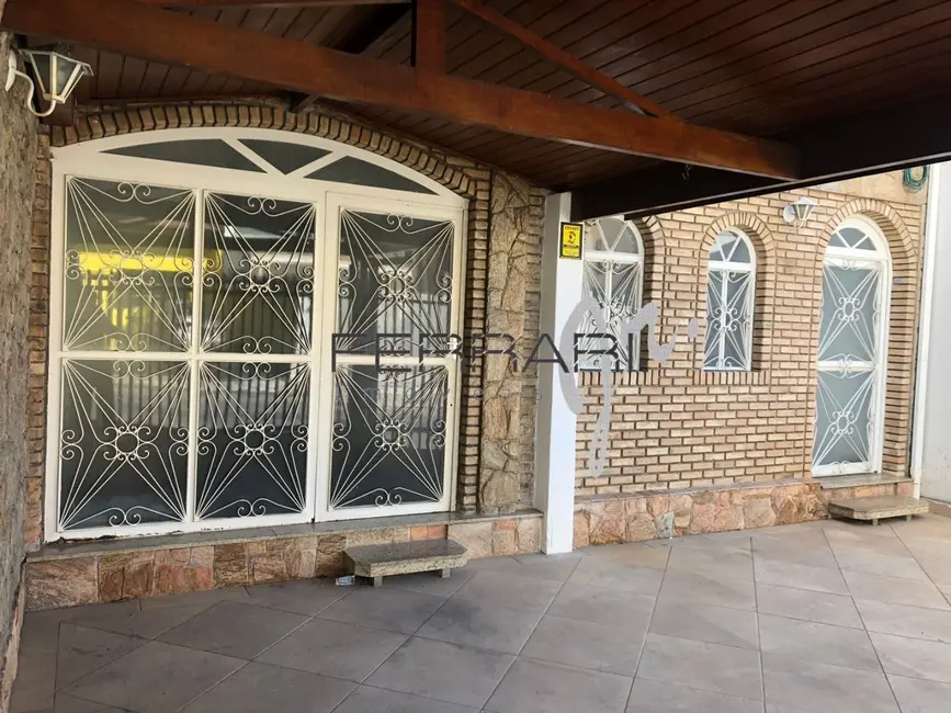 Foto 2 de Sobrado com 3 quartos à venda e para alugar, 250m2 em Centro, Taubate - SP