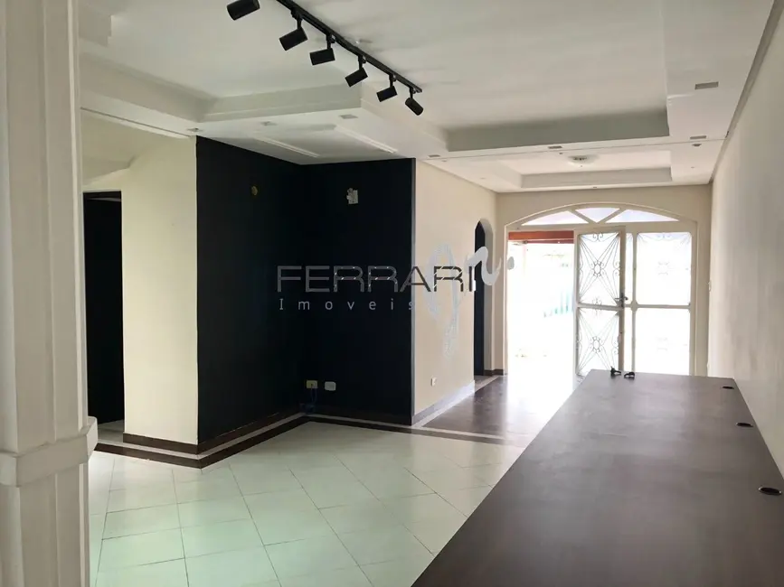 Foto 8 de Sobrado com 3 quartos à venda e para alugar, 250m2 em Centro, Taubate - SP