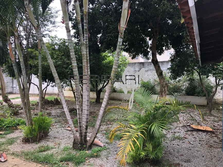 Foto 3 de Chácara com 3 quartos à venda, 750m2 em Parque Senhor do Bonfim, Taubate - SP