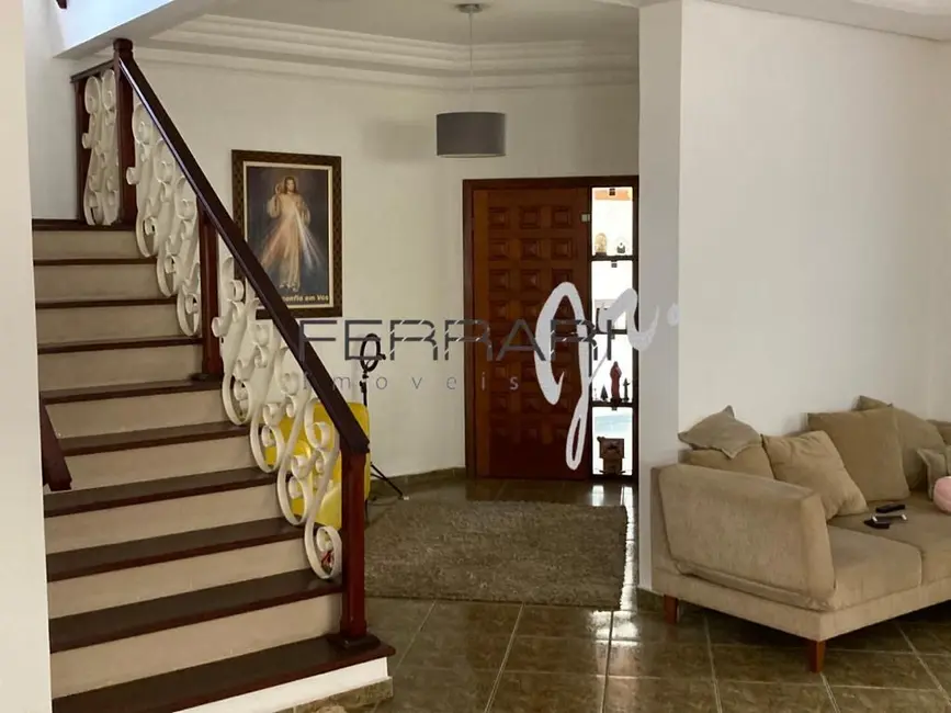 Foto 3 de Sobrado com 4 quartos à venda, 352m2 em Residencial São Charbel, Taubate - SP